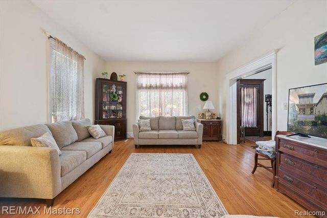 126 Poplar Street, Wyandotte, MI 48192