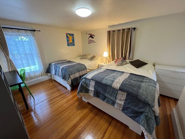 292 Billings Rd, Quincy, MA 02170