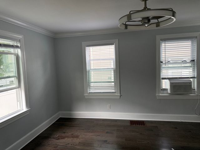 292 Billings Rd, Quincy, MA 02170