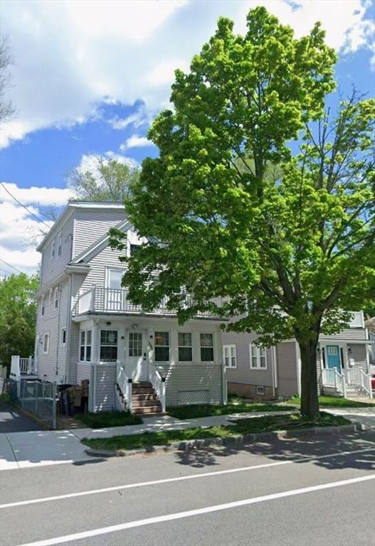 292 Billings Rd, Quincy, MA 02170