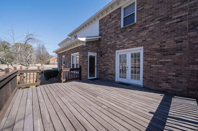 2623 Charter Ct, Murfreesboro, TN 37129