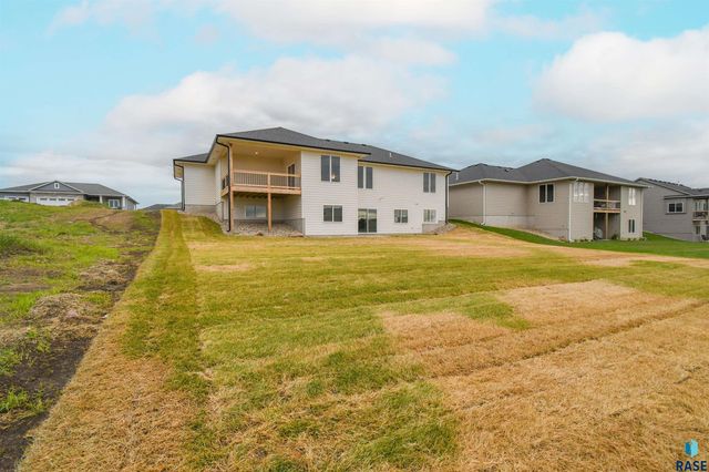 6601 E Fieldview St Street, Sioux Falls, SD 57110