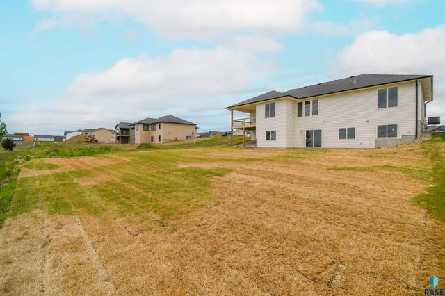 6601 E Fieldview St Street, Sioux Falls, SD 57110
