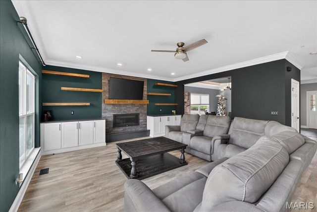 1535 Heritage Valley Drive, High Ridge, MO 63049
