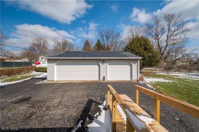 8198 Erie Street, Masury, OH 44438