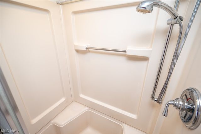 8198 Erie Street, Masury, OH 44438