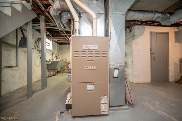 8198 Erie Street, Masury, OH 44438