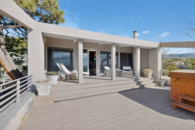 302 Juniper Hill Road NE, Albuquerque, NM 87122