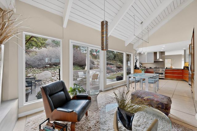 302 Juniper Hill Road NE, Albuquerque, NM 87122