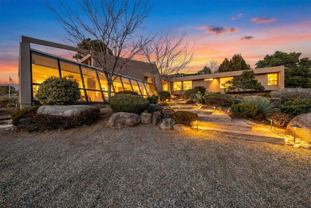 302 Juniper Hill Road NE, Albuquerque, NM 87122