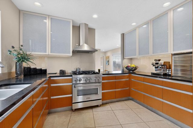 302 Juniper Hill Road NE, Albuquerque, NM 87122