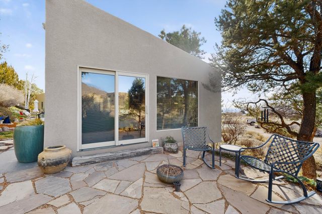 302 Juniper Hill Road NE, Albuquerque, NM 87122