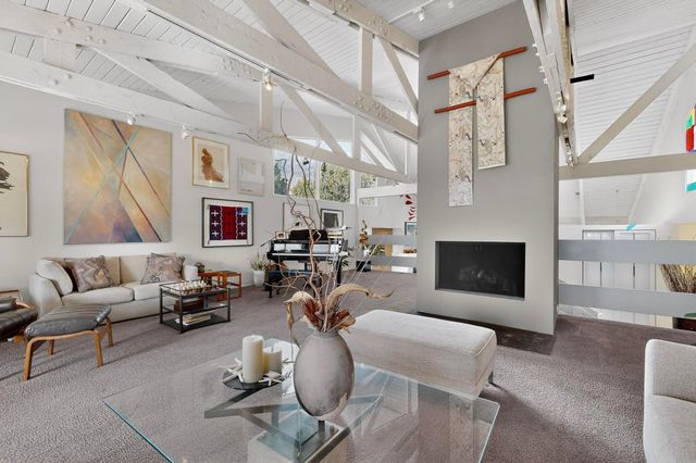 302 Juniper Hill Road NE, Albuquerque, NM 87122