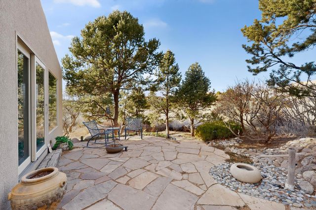 302 Juniper Hill Road NE, Albuquerque, NM 87122