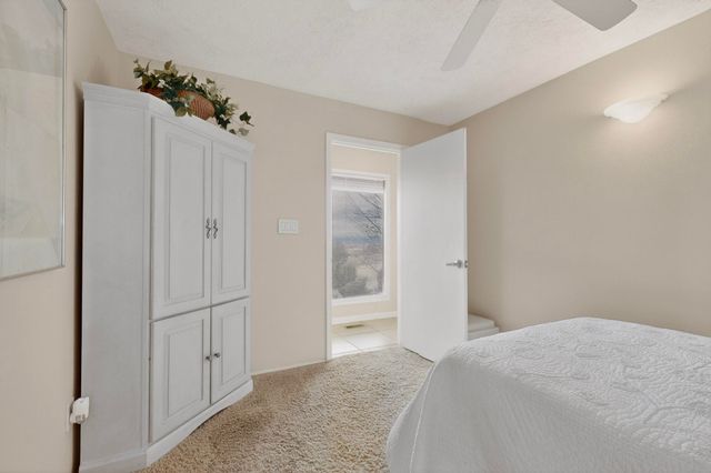 302 Juniper Hill Road NE, Albuquerque, NM 87122