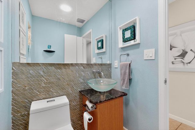 302 Juniper Hill Road NE, Albuquerque, NM 87122