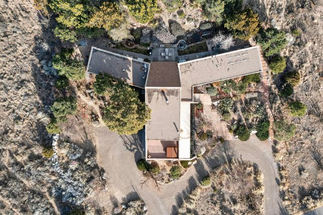 302 Juniper Hill Road NE, Albuquerque, NM 87122