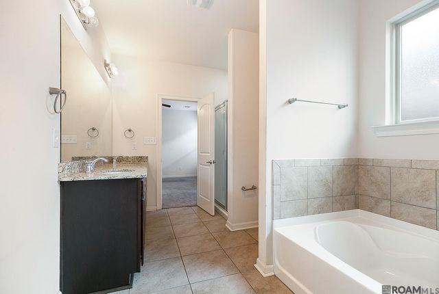 7804 W Pelican Lakes Ave, Baton Rouge, LA 70820