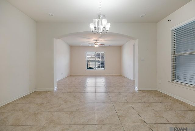 7804 W Pelican Lakes Ave, Baton Rouge, LA 70820