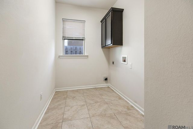 7804 W Pelican Lakes Ave, Baton Rouge, LA 70820