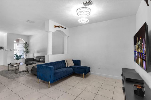2583 SE 13th Ct, Homestead, FL 33035