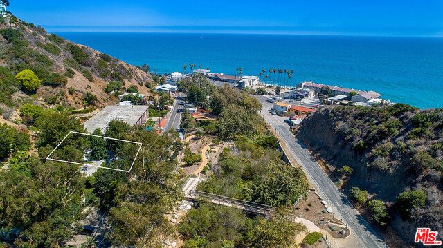 3908 A & B Las Flores Canyon Road, Malibu, CA 90265