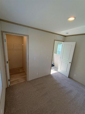 390 12th Street, Plainwell, MI 49080