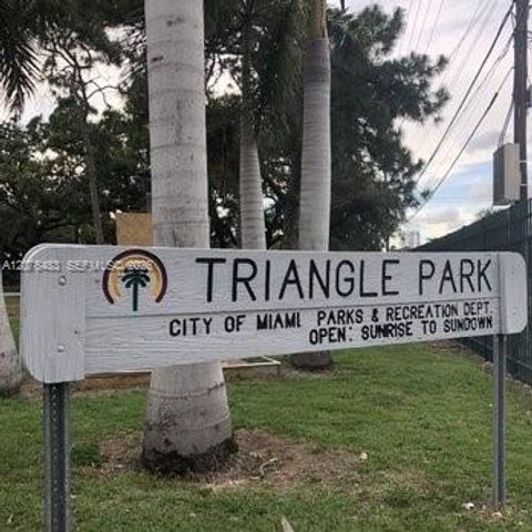 350 SW 15th Road 4, Miami, FL 33129