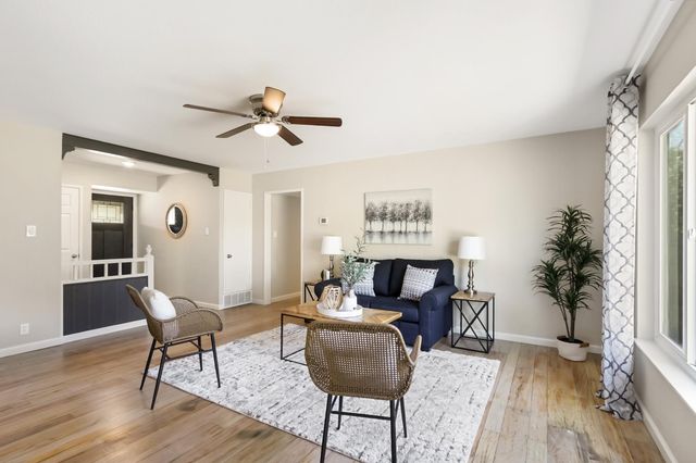 2117 Venus Dr, Sacramento, CA 95864