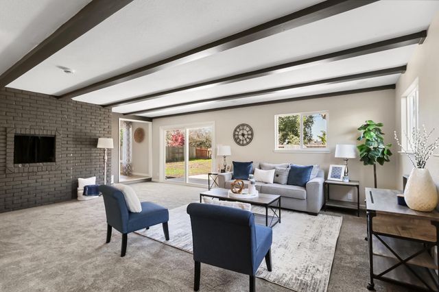 2117 Venus Dr, Sacramento, CA 95864