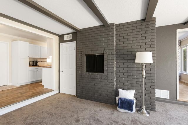 2117 Venus Dr, Sacramento, CA 95864