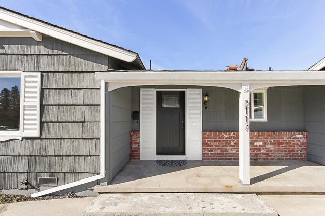 2117 Venus Dr, Sacramento, CA 95864