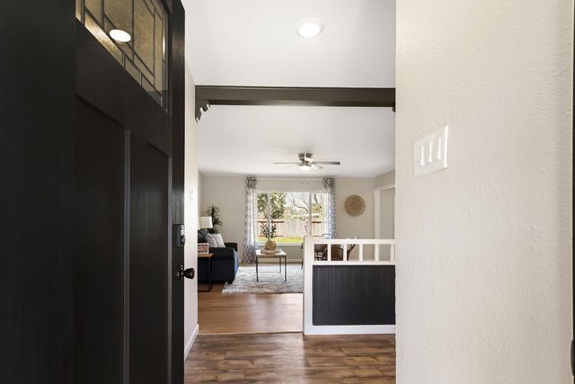 2117 Venus Dr, Sacramento, CA 95864