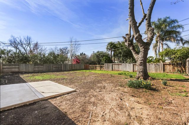 2117 Venus Dr, Sacramento, CA 95864