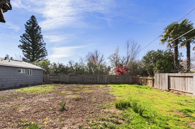 2117 Venus Dr, Sacramento, CA 95864