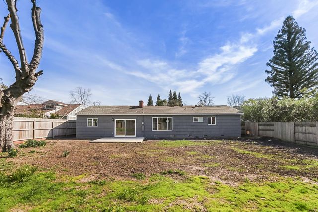 2117 Venus Dr, Sacramento, CA 95864