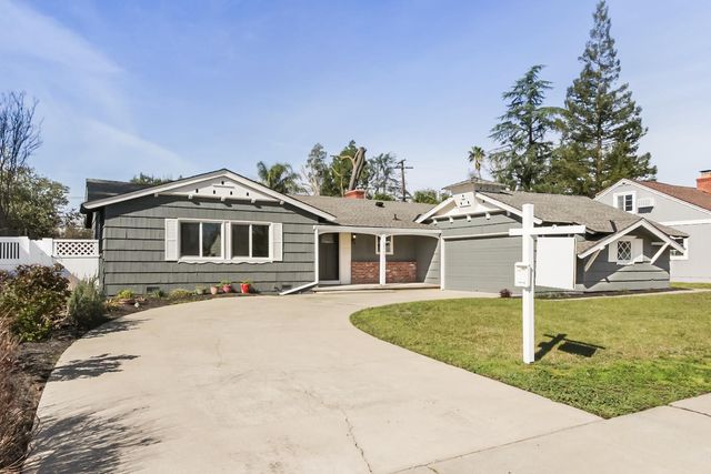 2117 Venus Dr, Sacramento, CA 95864