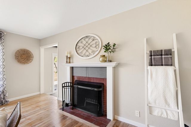 2117 Venus Dr, Sacramento, CA 95864