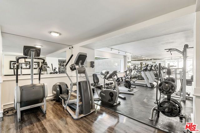 1131 Alta Loma Road 415, West Hollywood, CA 90069