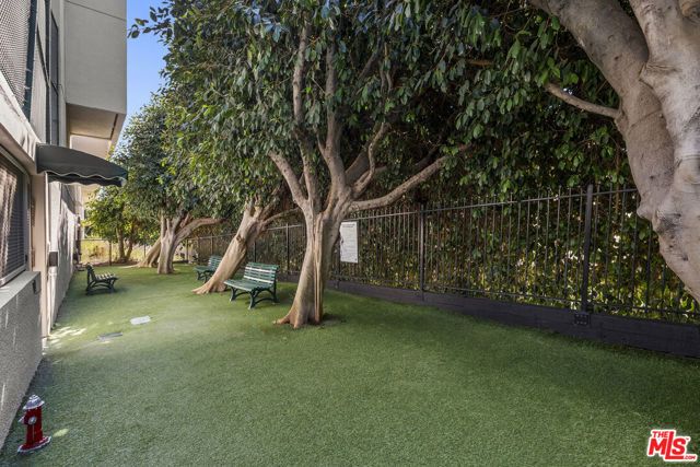 1131 Alta Loma Road 415, West Hollywood, CA 90069