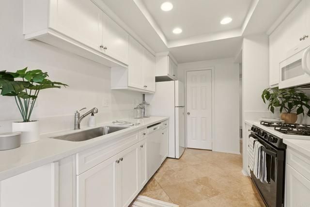 1972 Swallow Lane, Carlsbad, CA 92009