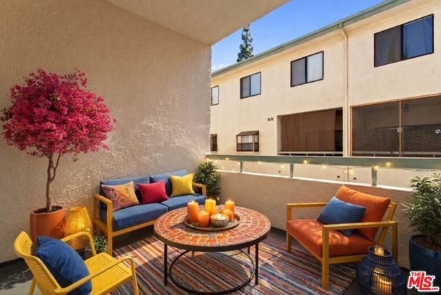 7230 Kelvin Avenue 6, Winnetka (los Angeles), CA 91306