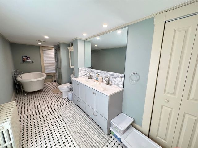 216 Main Street, Chelmsford, MA 01863