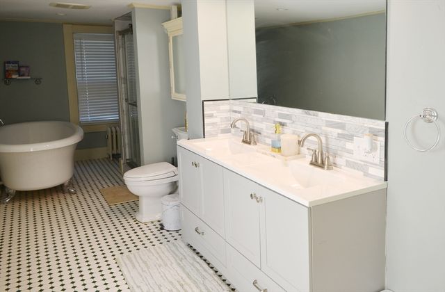 216 Main Street, Chelmsford, MA 01863