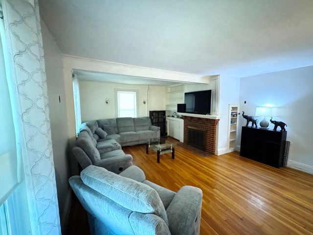 216 Main Street, Chelmsford, MA 01863