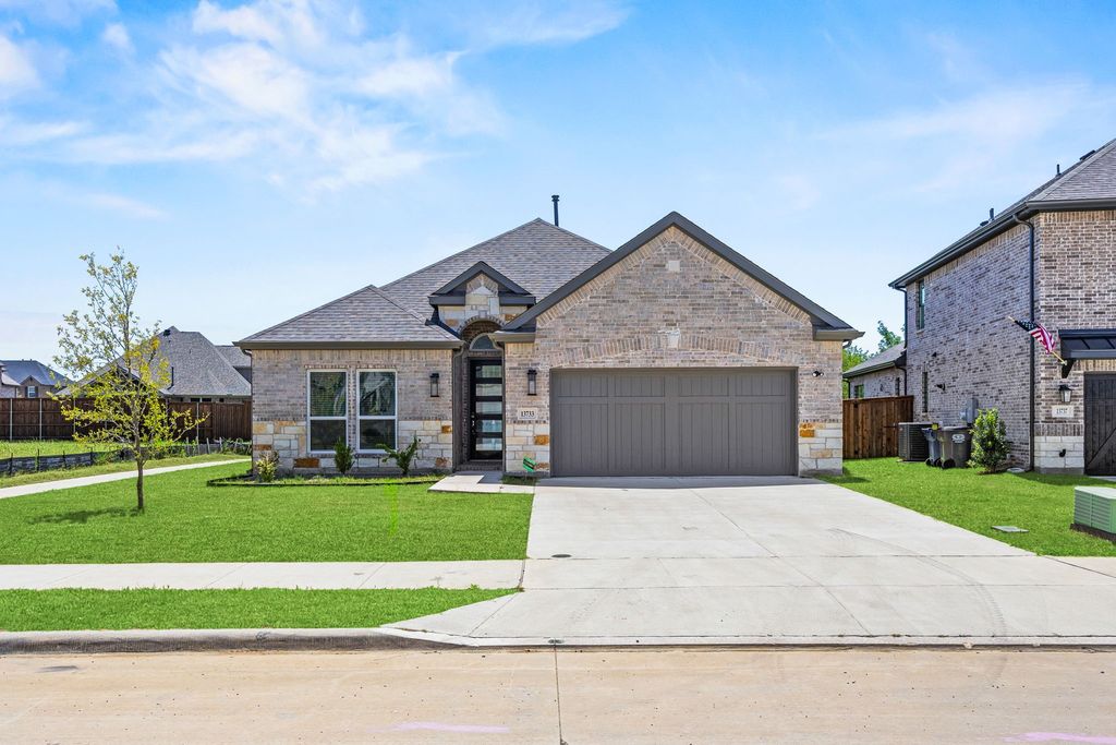 13733 Riola Drive, Little Elm, TX 75068