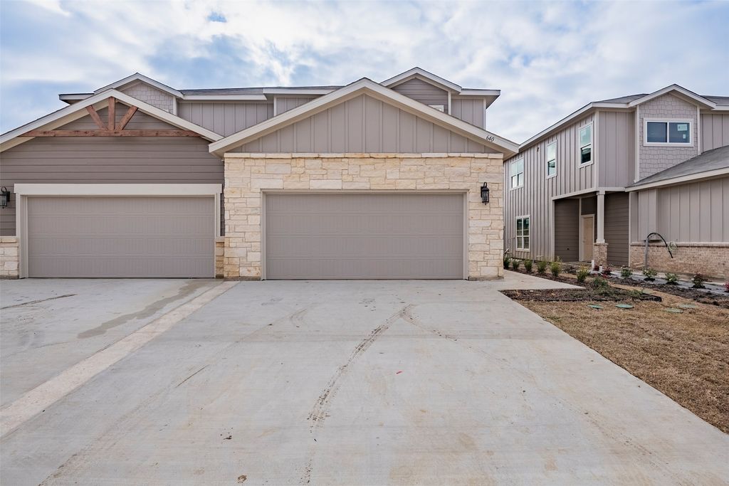 640 Wheatfield Drive, Venus, TX 76084