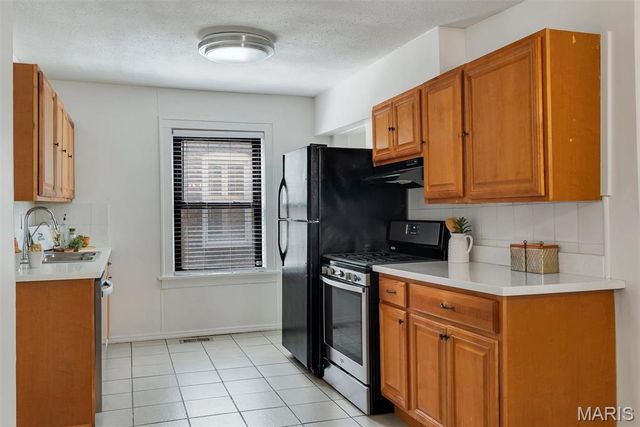 8763 Brentwood Place, Brentwood, MO 63144