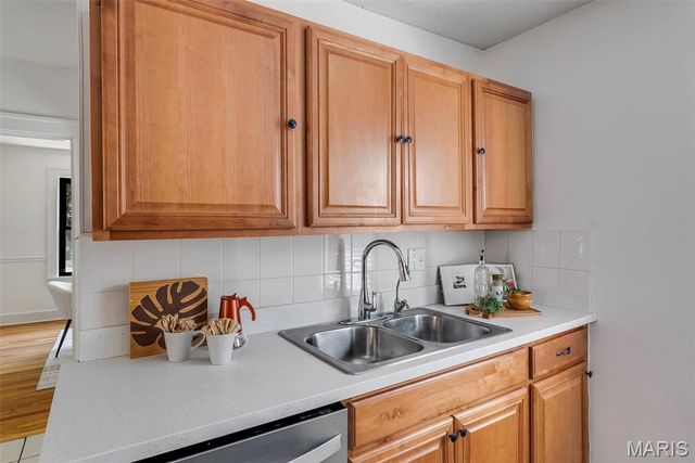 8763 Brentwood Place, Brentwood, MO 63144