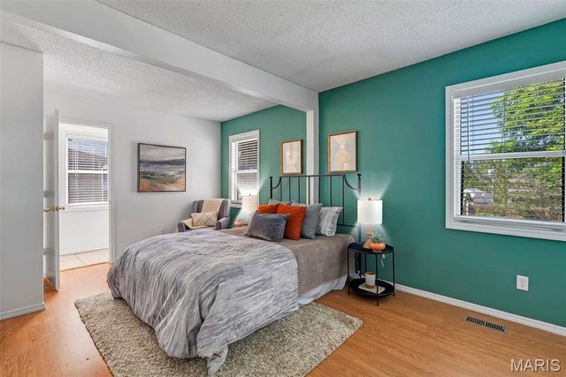 8763 Brentwood Place, Brentwood, MO 63144